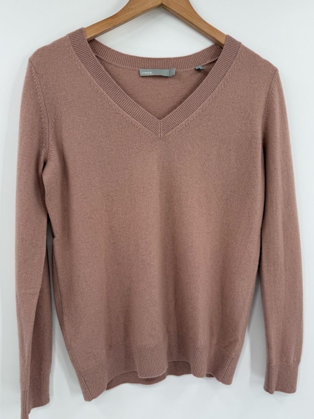 Vince Weekend Cashmere V-Neck Sweater | Mauve | XS